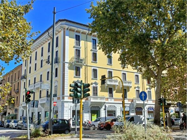appartamento in vendita a Milano in zona Piazzale Lodi