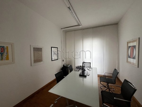 appartamento in vendita a Milano in zona Guastalla