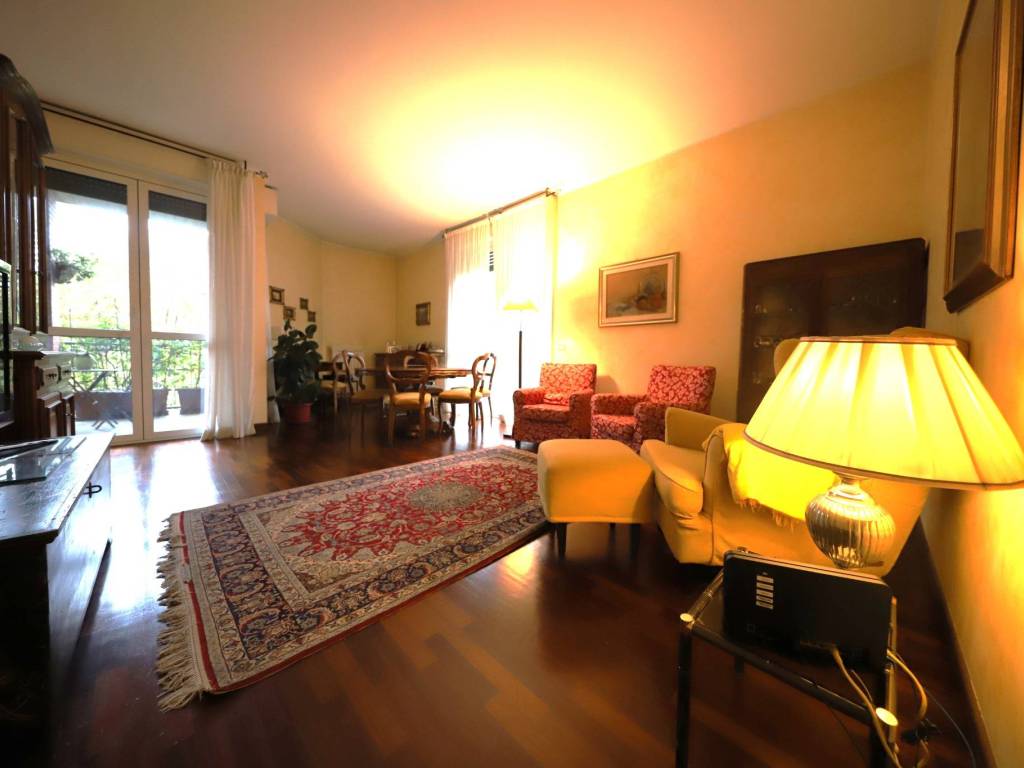 appartamento in vendita a Milano in zona Isola