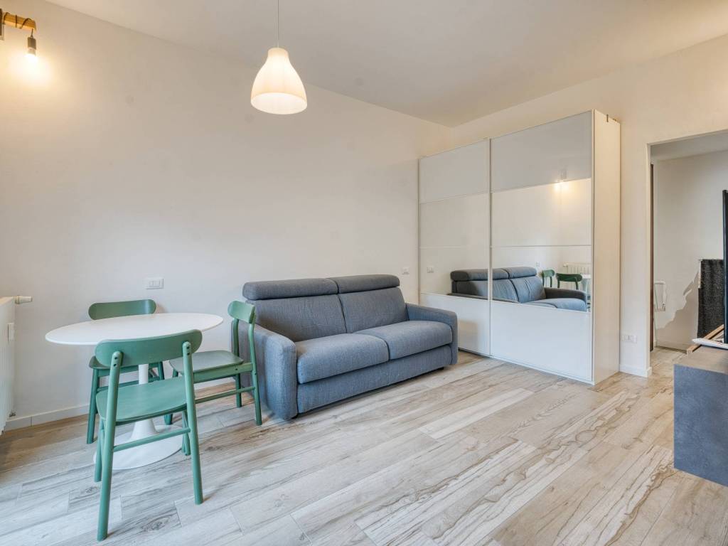 appartamento in vendita a Milano in zona Corvetto
