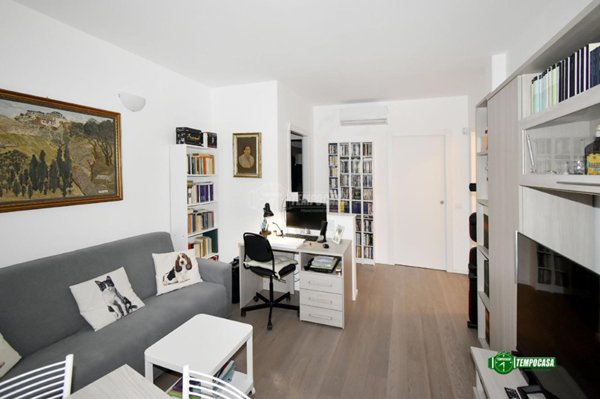 appartamento in vendita a Milano in zona Barona