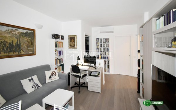 appartamento in vendita a Milano in zona Stadera