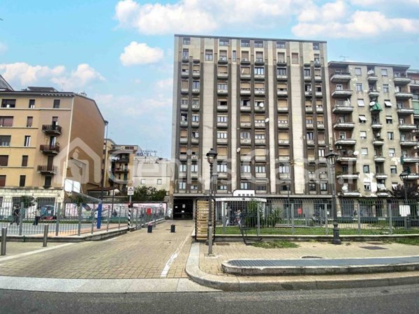 casale in vendita a Milano in zona Cascina dei Pomi