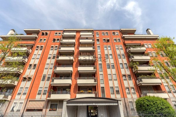 appartamento in vendita a Milano in zona Vigentino
