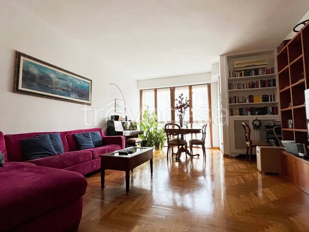 appartamento in vendita a Milano in zona Isola