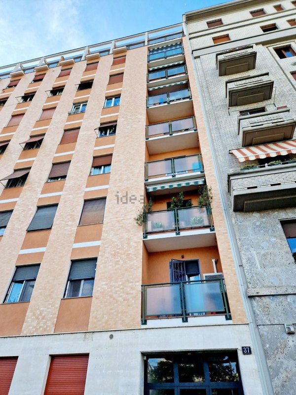 appartamento in vendita a Milano in zona Loreto