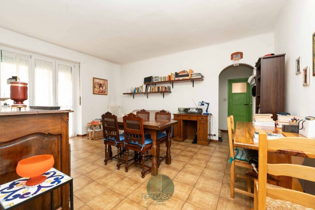 appartamento in vendita a Milano in zona Feltre