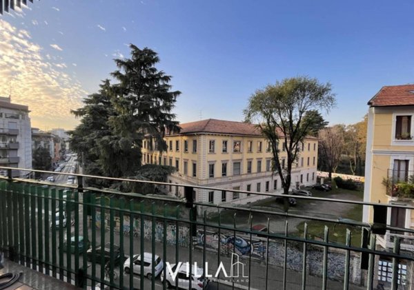 appartamento in vendita a Milano in zona Rottole