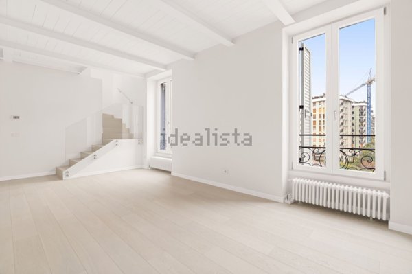 appartamento in vendita a Milano in zona Piazzale Lodi