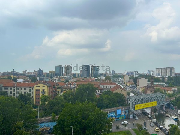 appartamento in vendita a Milano in zona Porta Genova