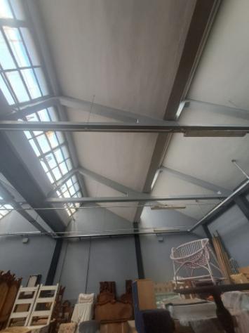 locale commerciale in vendita a Milano in zona Affori