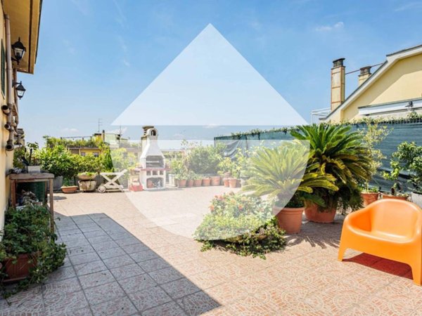 appartamento in vendita a Milano in zona Barona