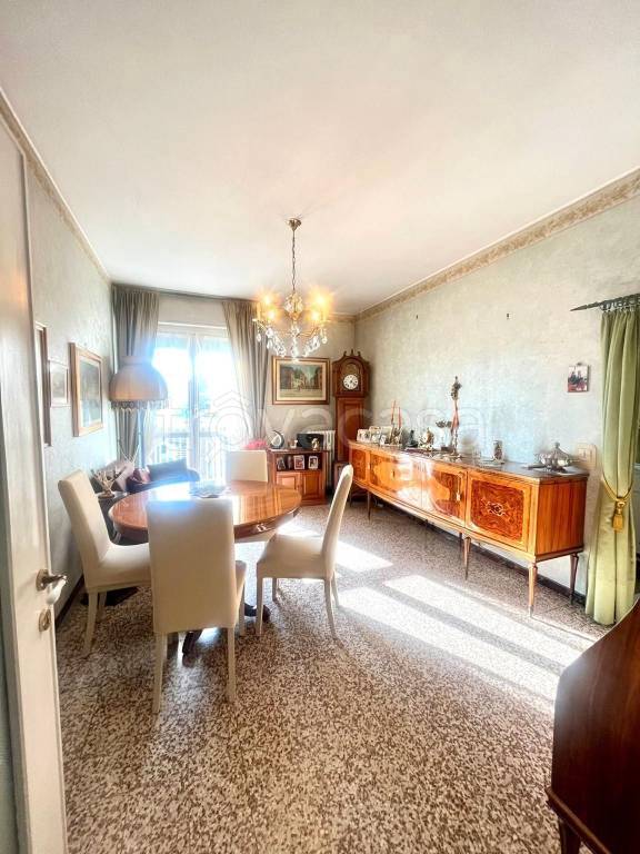 appartamento in vendita a Milano in zona Rogoredo