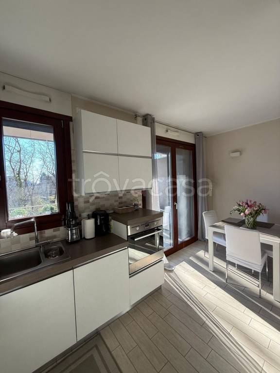 appartamento in vendita a Milano in zona Quarto Cagnino