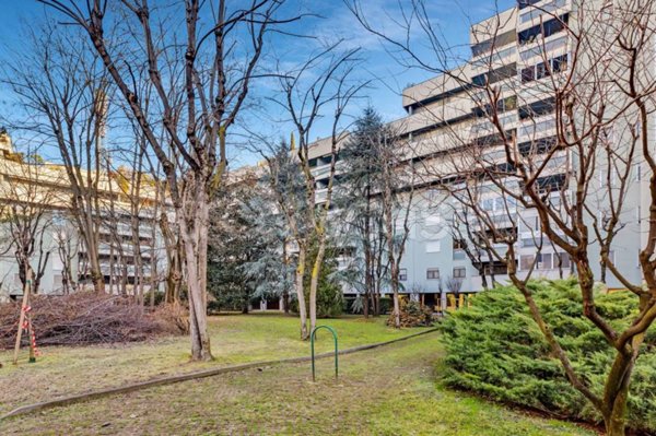 appartamento in vendita a Milano in zona Corvetto