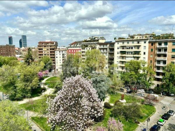 appartamento in vendita a Milano in zona Solari