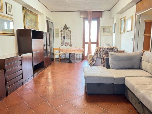 appartamento in vendita a Milano in zona Feltre