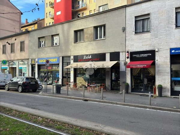 negozio in vendita a Milano in zona Porta Romana