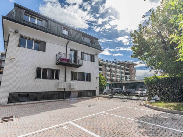 appartamento in vendita a Milano in zona Ghisallo