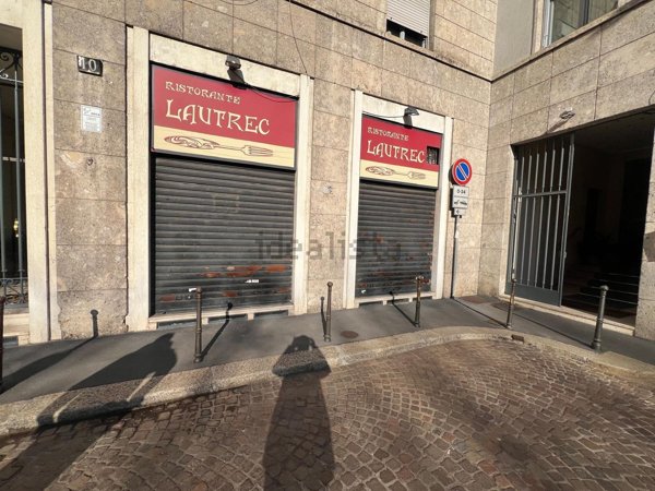locale commerciale in vendita a Milano