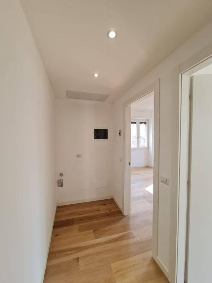 appartamento in vendita a Milano in zona Adriano