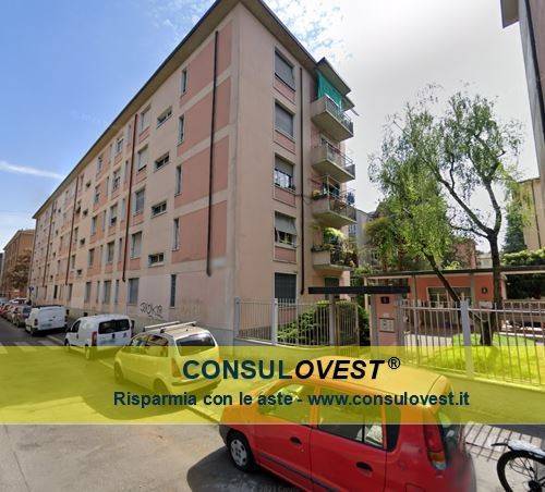 appartamento in vendita a Milano in zona Villapizzone