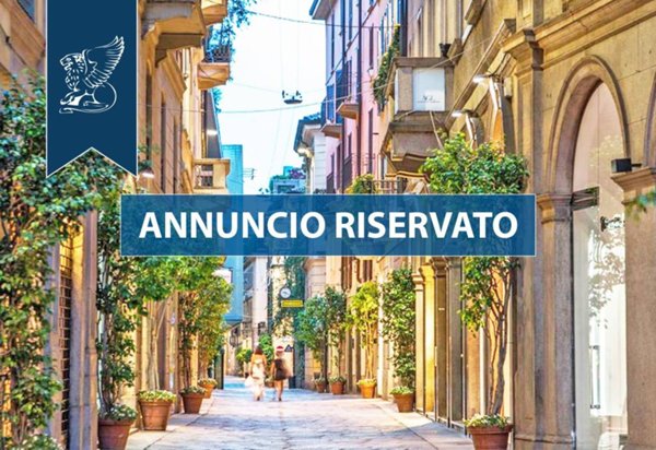 appartamento in vendita a Milano in zona Brera