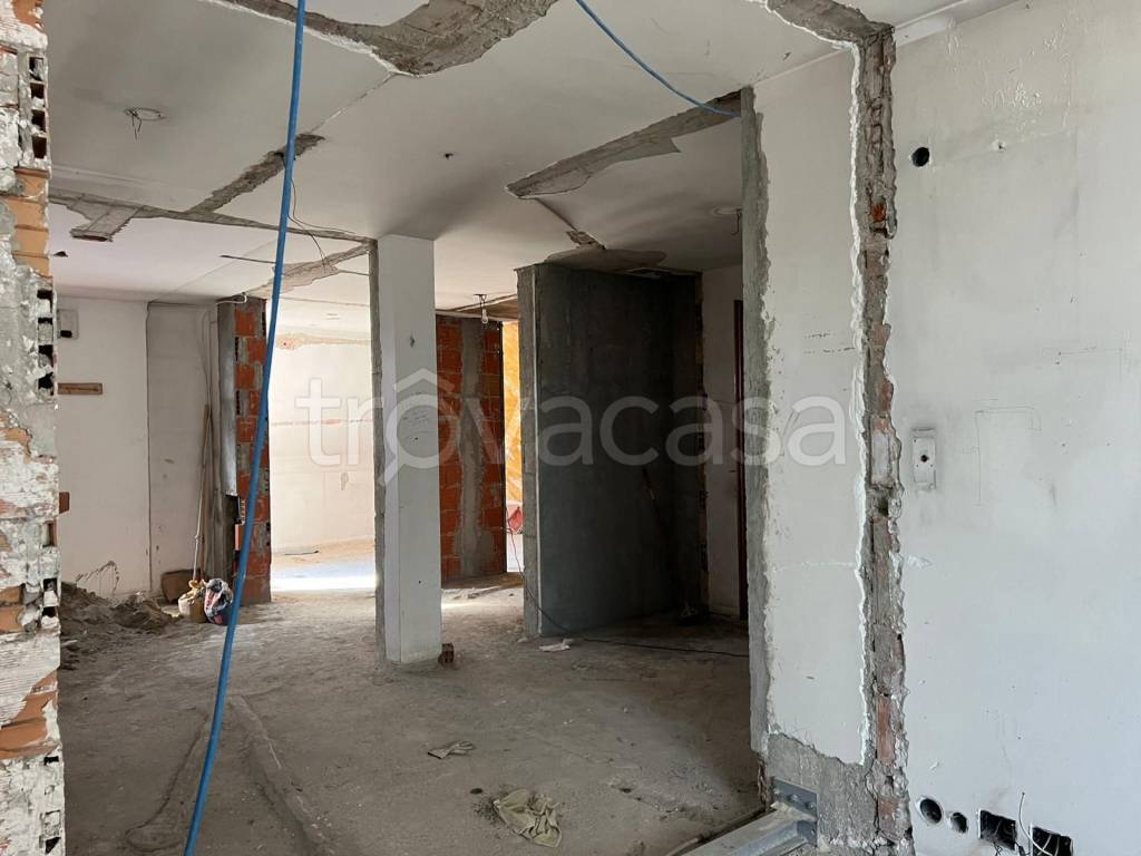 appartamento in vendita a Milano in zona Sempione