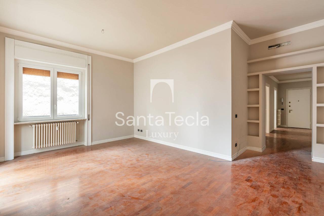 appartamento in vendita a Milano in zona Cadorna