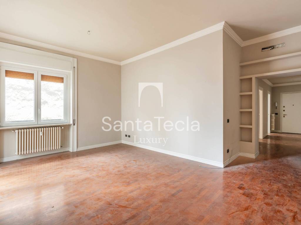 appartamento in vendita a Milano in zona Sant'Ambrogio
