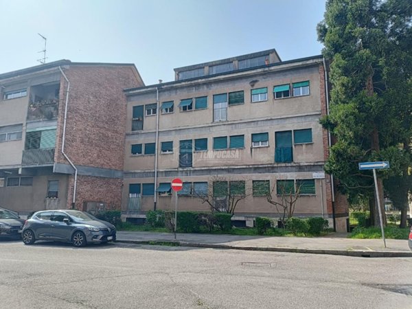 appartamento in vendita a Milano in zona Quarto Oggiaro