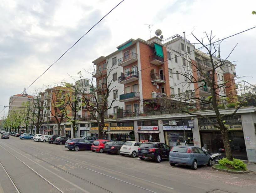 negozio in vendita a Milano in zona Forlanini