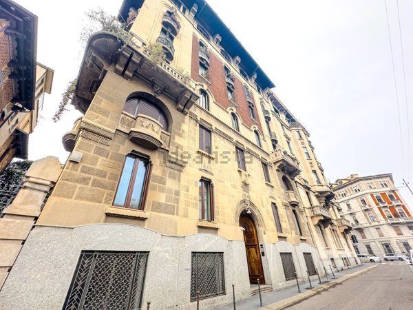 appartamento in vendita a Milano in zona Sempione