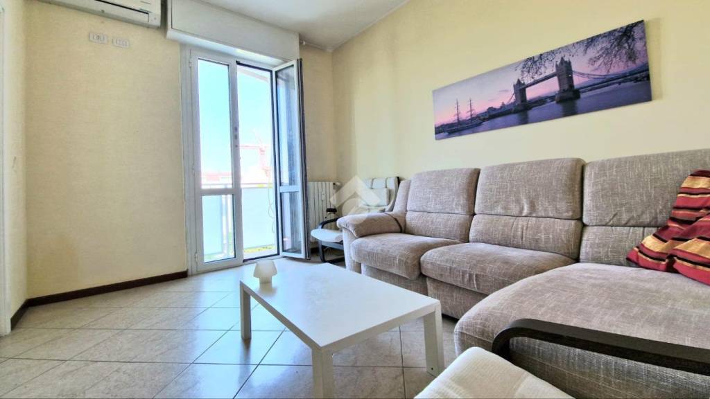 appartamento in vendita a Milano in zona Famagosta