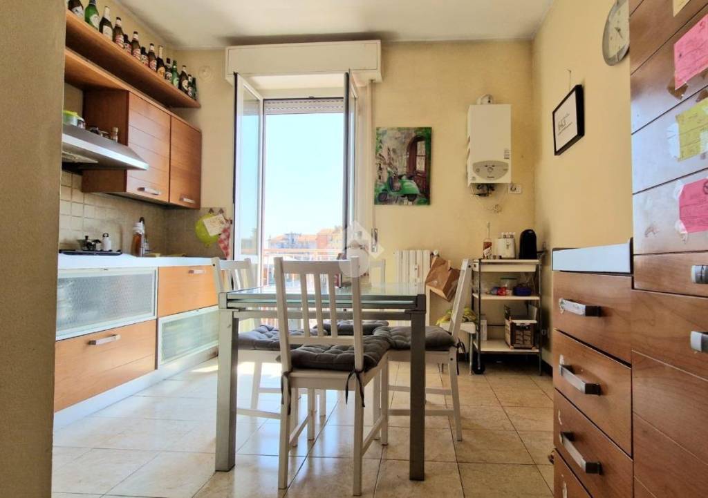appartamento in vendita a Milano in zona Famagosta