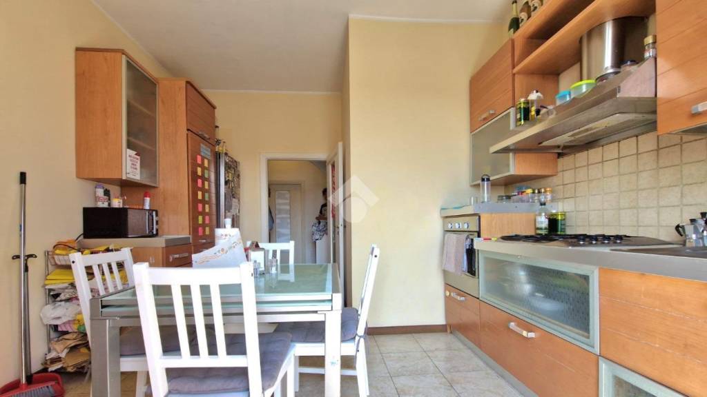 appartamento in vendita a Milano in zona Famagosta