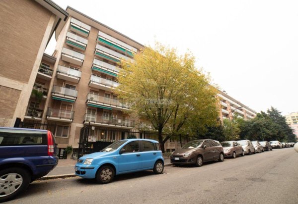 appartamento in vendita a Milano in zona Precotto