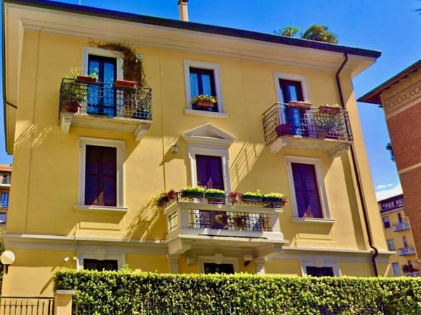 casa indipendente in vendita a Milano in zona Città Studi