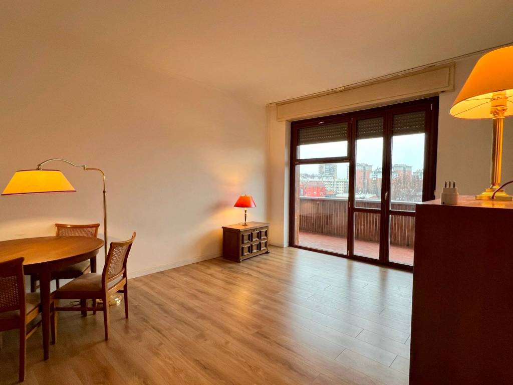 appartamento in vendita a Milano in zona Morivione