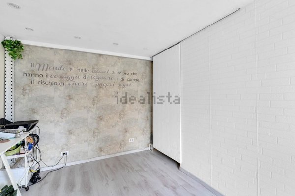 negozio in vendita a Milano in zona Villapizzone