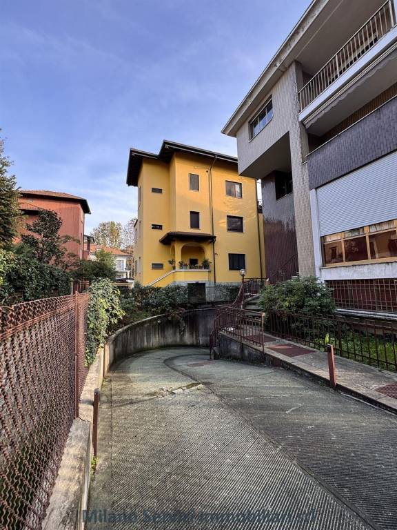 appartamento in vendita a Milano in zona Maggiolina