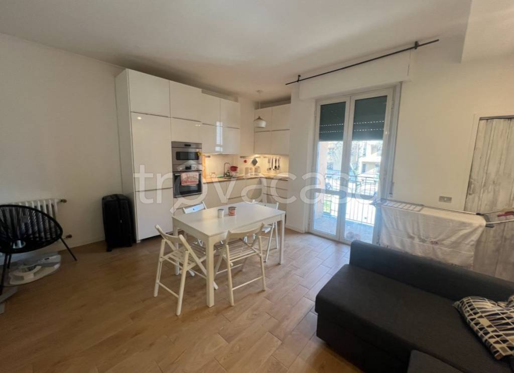 appartamento in vendita a Milano in zona Lorenteggio