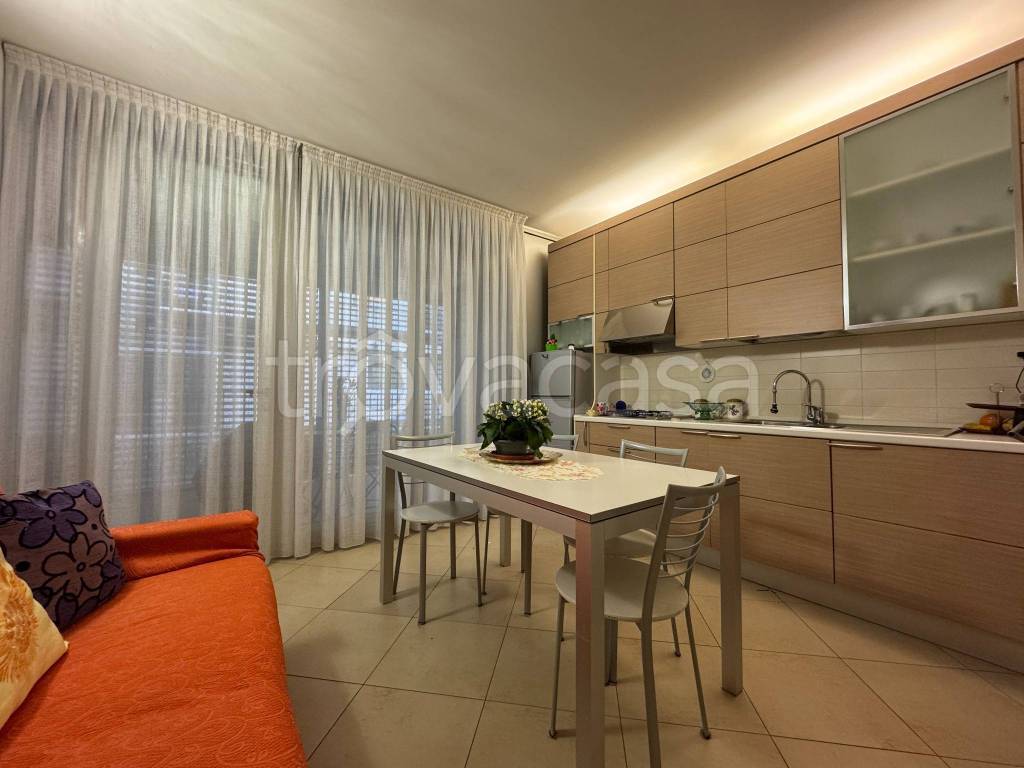 appartamento in vendita a Milano in zona Casoretto