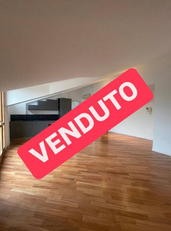 appartamento in vendita a Milano in zona Comasina