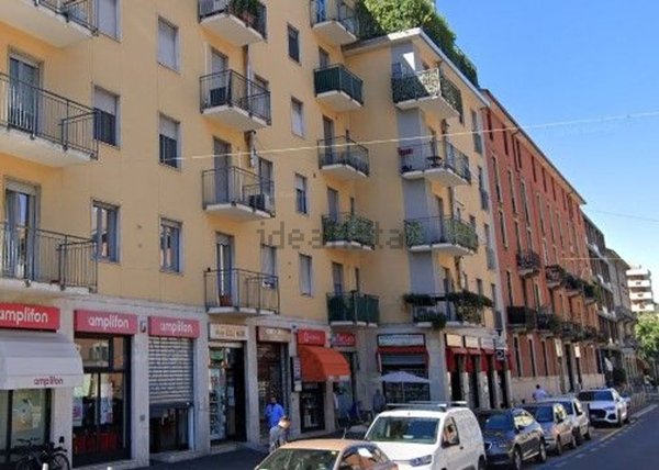 negozio in vendita a Milano in zona Affori