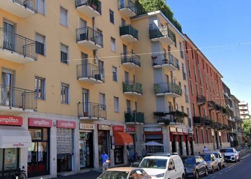 negozio in vendita a Milano in zona Affori