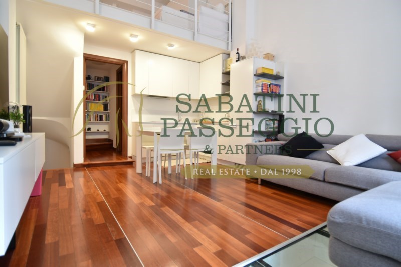 appartamento in vendita a Milano in zona Isola