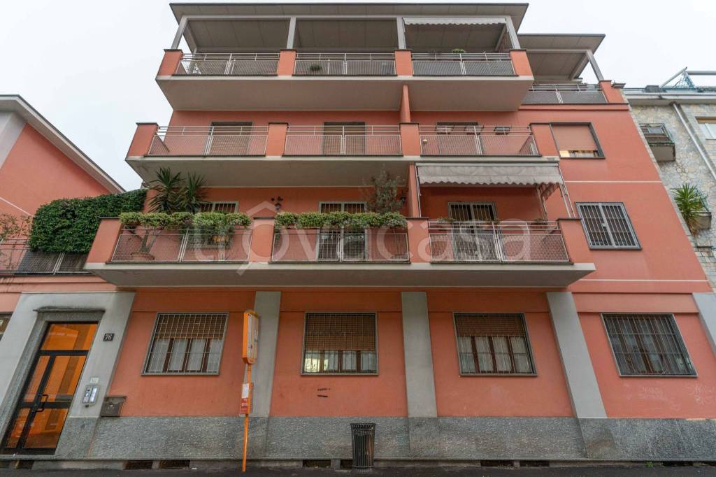 appartamento in vendita a Milano in zona Gorla