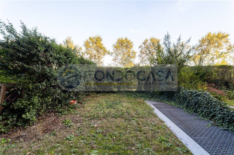 appartamento in vendita a Milano in zona Adriano
