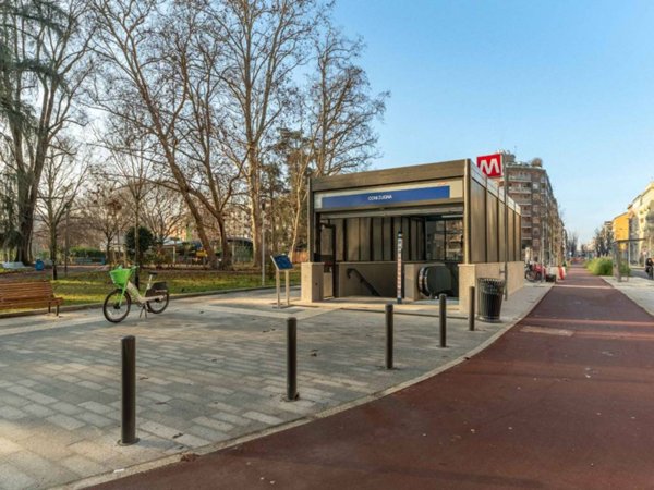 negozio in vendita a Milano in zona Solari